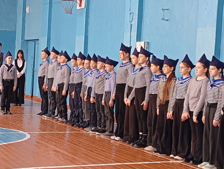Смотр строя и песни.